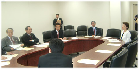 写真:「国籍問題を検証する議員連盟」会議風景